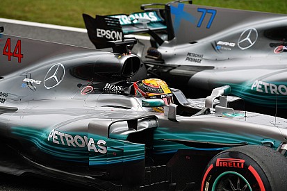 Hamilton szerint Vettel agresszívabb lesz a rajtnál