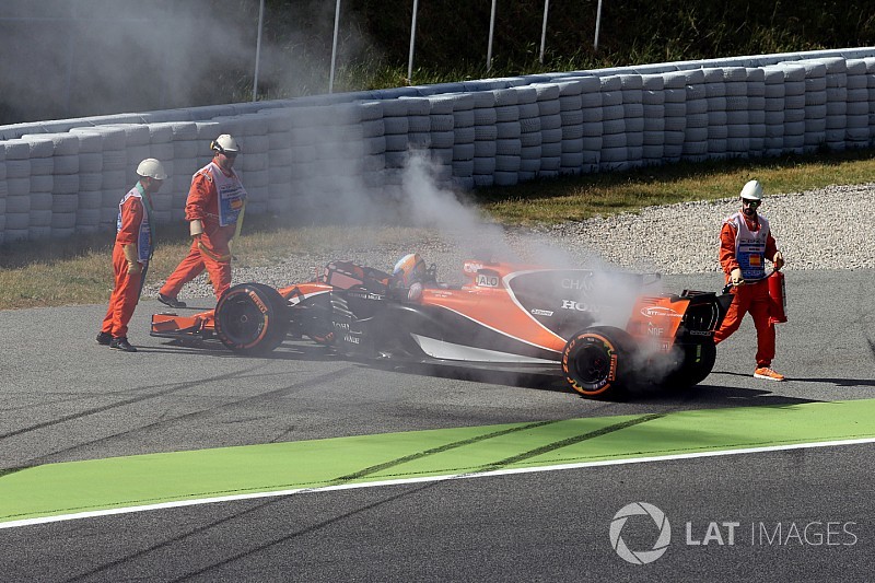 McLaren: Three-engine limit