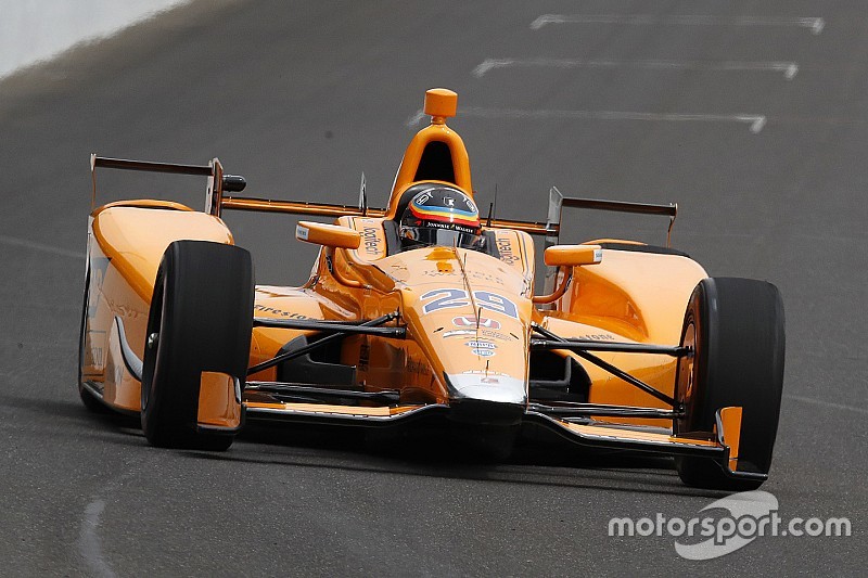 «Было непросто набрать скорость». Алонсо о первых тестах в IndyCar