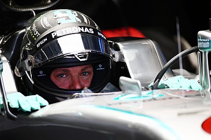 Shanghai, Libere 1: Rosberg nella sessione delle gomme forate