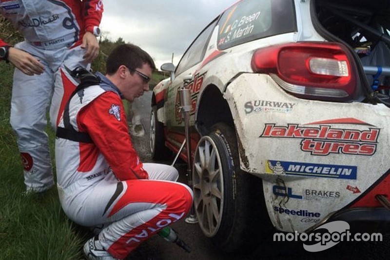 Irlanda, PS11-12: Breen fora, Kajetanowicz a 5