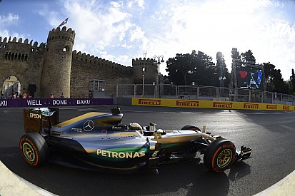 Пилоты Mercedes теряли по 0,2 секунды на круге из-за неверных настроек