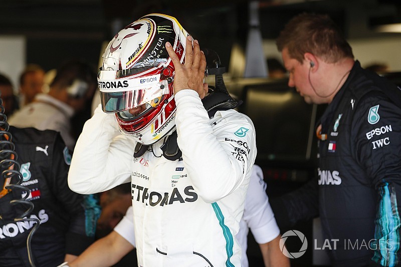 Hamilton exalta reuniões “críticas” da Mercedes