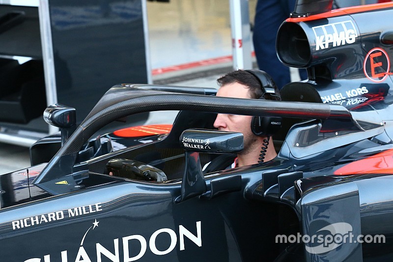 Jenson Button testet Halo-Cockpitschutz für McLaren in Monza
