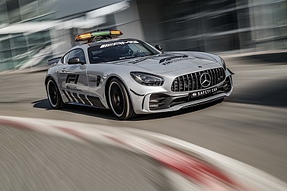 In beeld: Dit is de nieuwe Mercedes F1 Safety Car