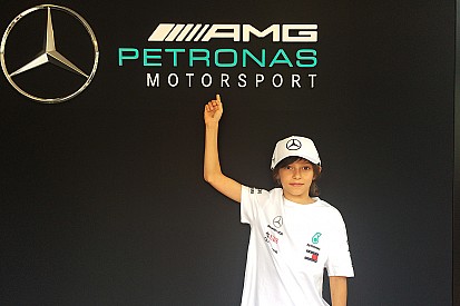 A csapatfőnöknek akarta ajándékozni első kupáját a Mercedes ifjú gokartosa