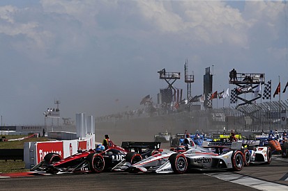 IndyCar, ilk 4 yarışta 999 geçiş gördü