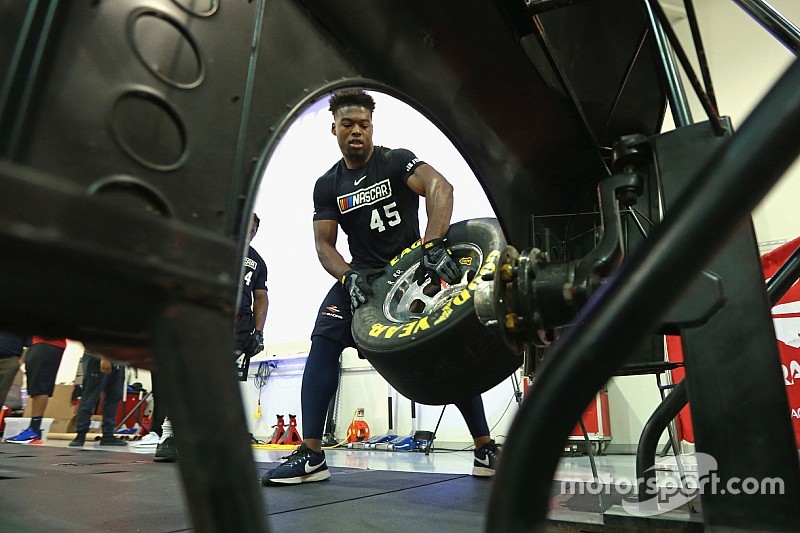 NASCAR Drive for Diversity Pit Crew Program selects new members