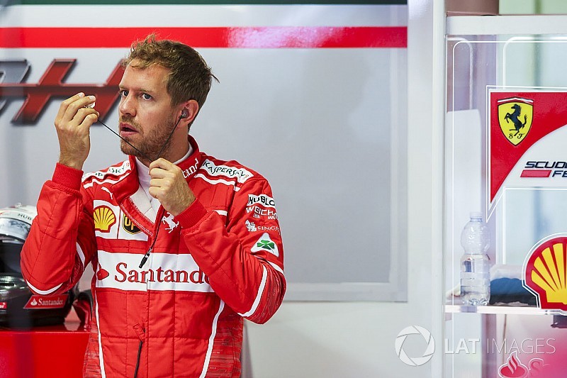 Vettel: Hamilton nem tudja letörölni a mosolyt az arcunkról