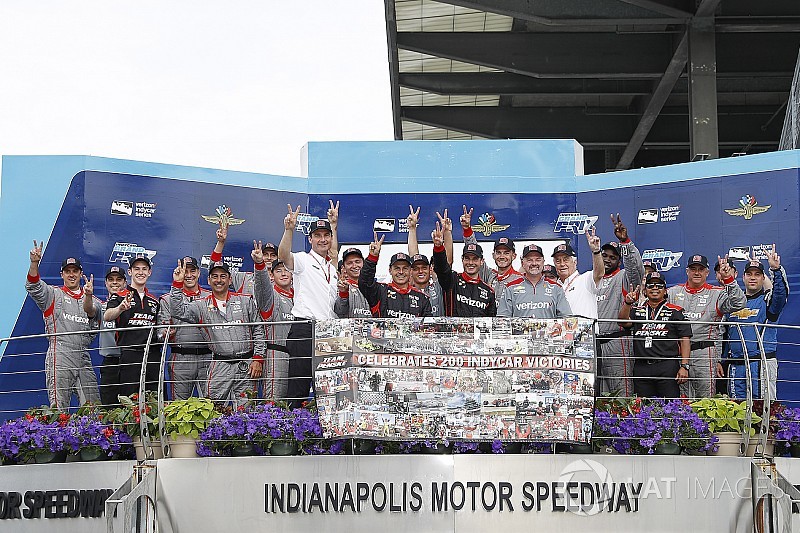 Indianapolis IndyCar: Power Team Penske'nin 200. galibiyetini elde etti