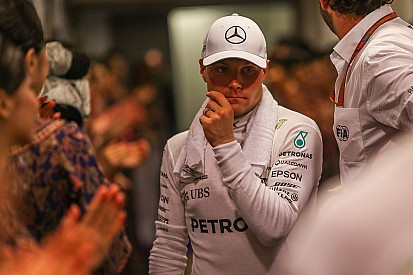 Bottas homályosan látott a Szingapúri Nagydíjon