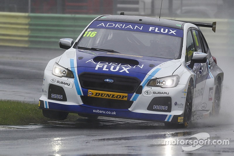 Croft BTCC: Sutton holds off Turkington for Race 1 win
