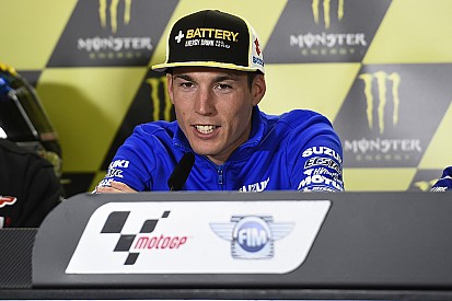 Aleix Espargaro jadi pembalap kedua Aprilia pada 2017
