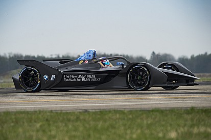 VÍDEO: As primeiras voltas do BMW da Fórmula E