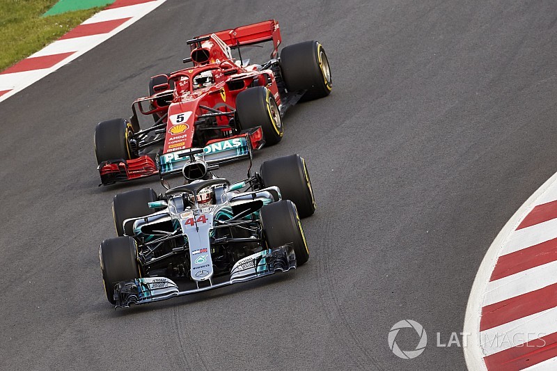 Elképesztő Mercedes-dominancia Hamiltonnal: puszta véletlen?