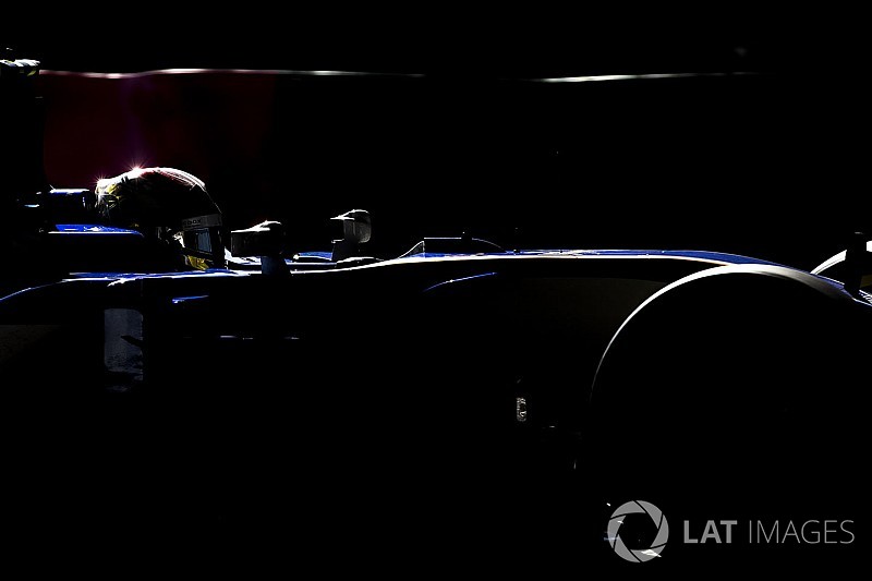 F1'de lansman heyecanı başlıyor