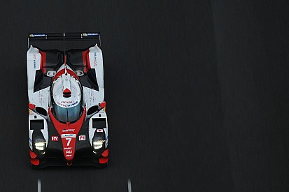 Toyota faz primeiro teste com sucesso de novo TS050
