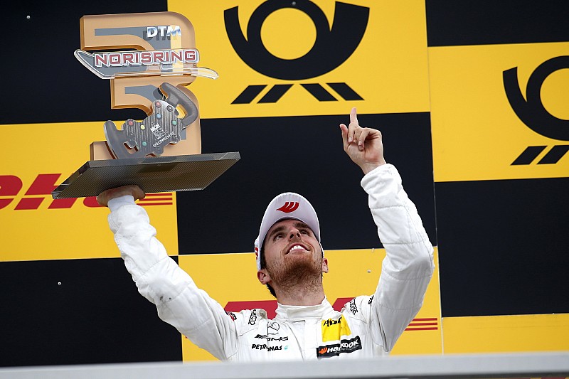 Emotionale Szene: Juncadella widmet Podium seinem verstorbenen Freund