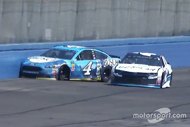 Finaliza racha de triunfos de Harvick tras chocar en la Etapa 1