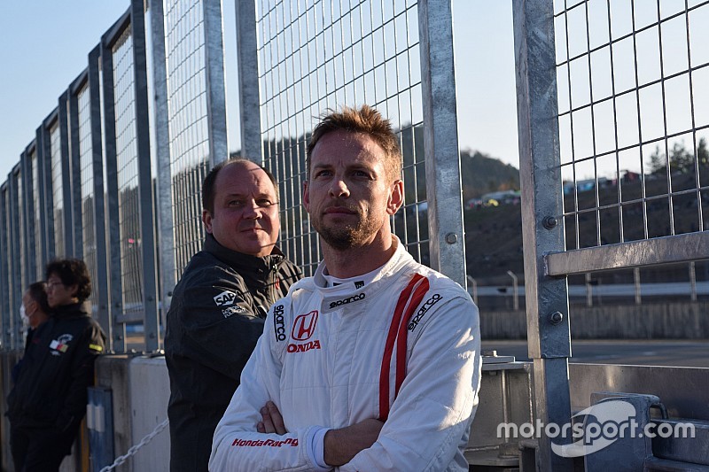Video: Button muestra el McLaren-Honda de Senna