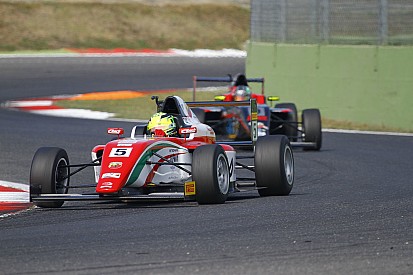 Mick Schumacher si impone in Gara 2 a Vallelunga