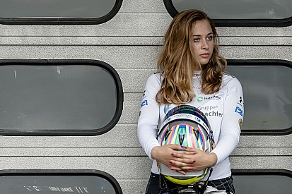 Formel 4: Geldstrafe über 5.000 Euro gegen Sophia Flörsch