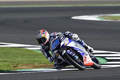 Moto3 Inggris: Martin sabet pole, Bezzecchi terjatuh