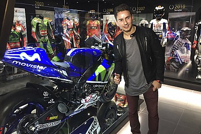 Lorenzo resmikan Museum World Champions di Andorra