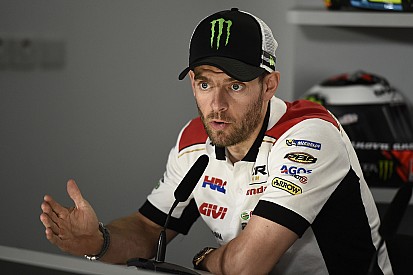 Crutchlow: “En agua no es lo mismo correr solo que con 25 pilotos”