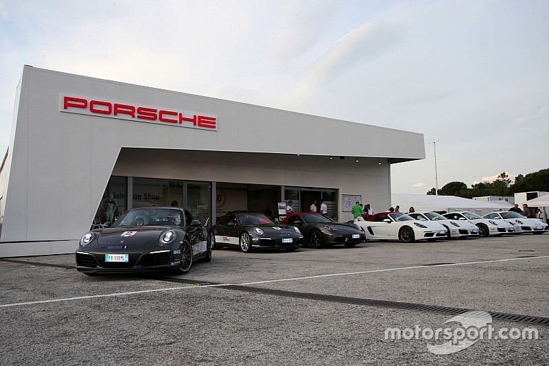 Inizia la domenica della Carrera Cup Italia