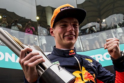 Hősként ünnepelte a Red Bull a hős Verstappent