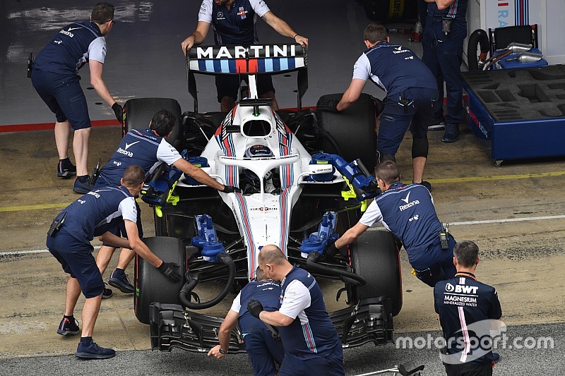 Lawrence Stroll: a vak is látja, probléma van a Williamsnél