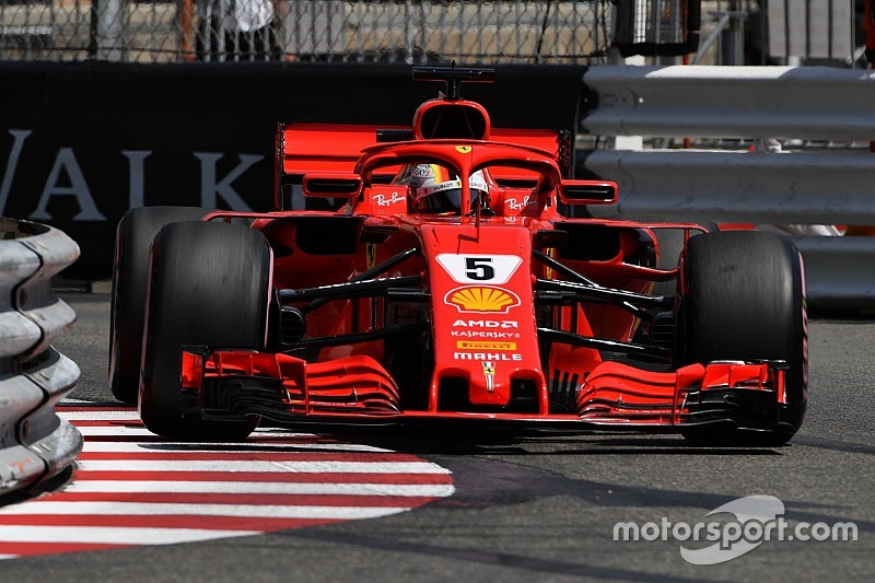 Vettel, az igazi csapatember: videón a jelenet