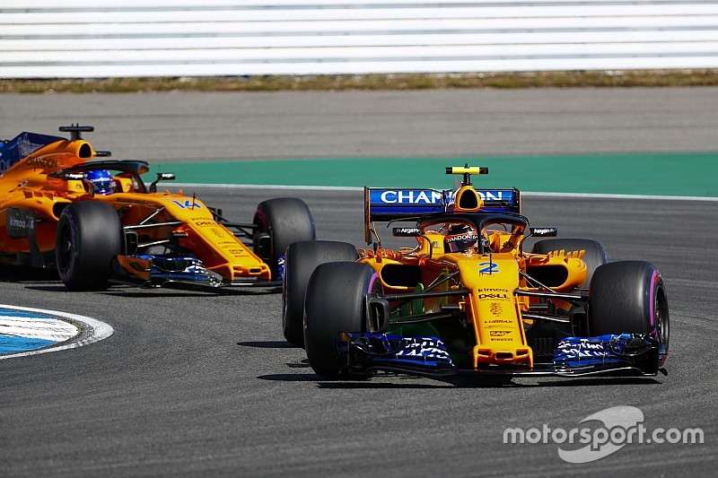 McLaren le exige a Vandoorne que supere a Alonso