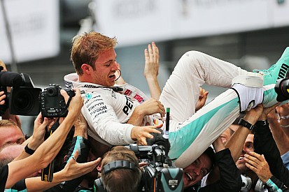 Inside Line F1 Podcast: Rosberg's winning spree heats up title battle