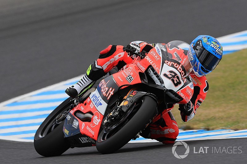 Test Phillip Island, Giorno 1: svetta Melandri, brutta caduta per Rea