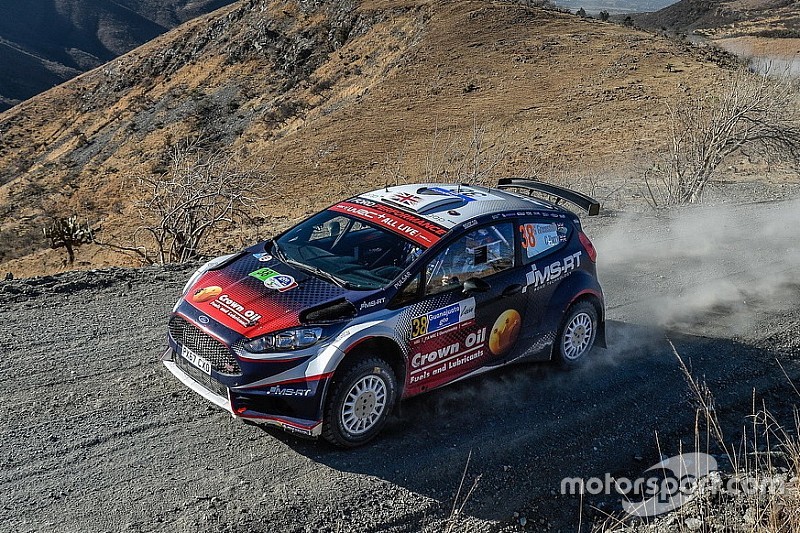 WRC2: brutto incidente per Greensmith in un test. Il navigatore Parry si è procurato fratture alla zona pelvica