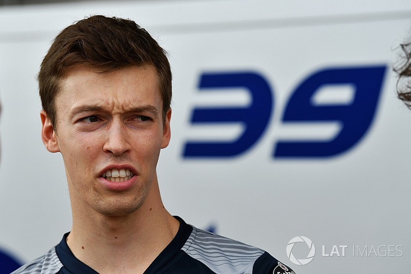Kvyat, Ferrari'nin simülatör çalışmalarını yürütecek