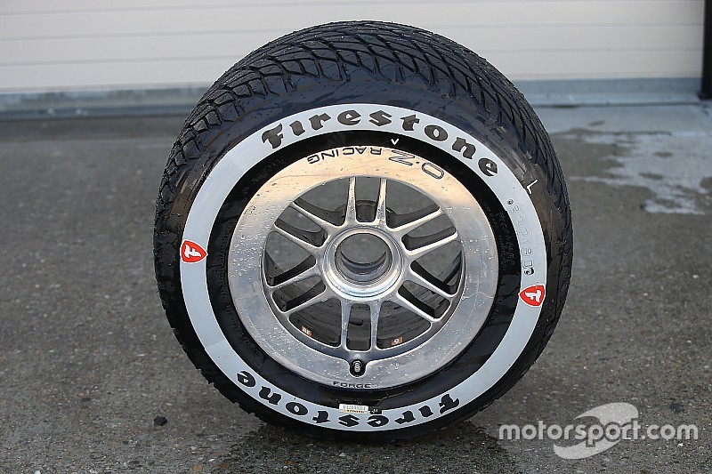 Firestone apresenta novo pneu de chuva da Indy