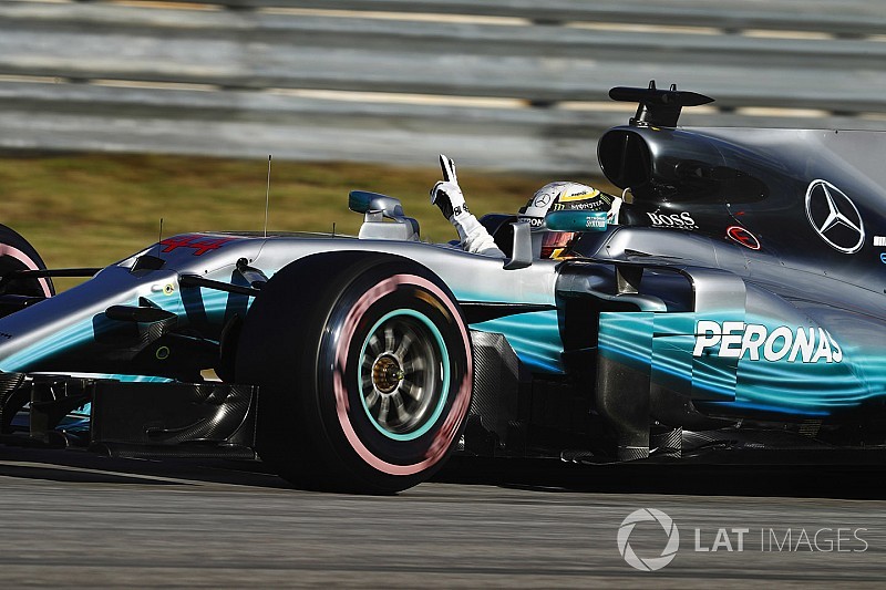 Hamilton celebra el sábado perfecto en Austin: