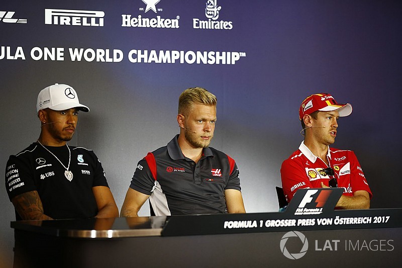 Vettel ve Hamilton'ın basın toplantısında verdiği cevaplar