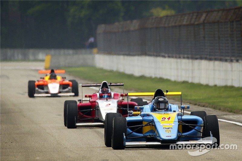 F4中国锦标赛成都站:UMC布鲁诺大演帽子戏法