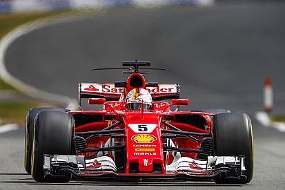 Vettel: Mercedes'in sıralama hızı oyunu değiştiriyor