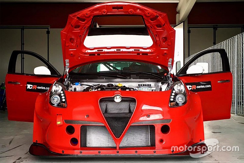 Il ritorno (e raddoppio) della Signora in Rosso: due Giulietta TCR al Salzburgring!