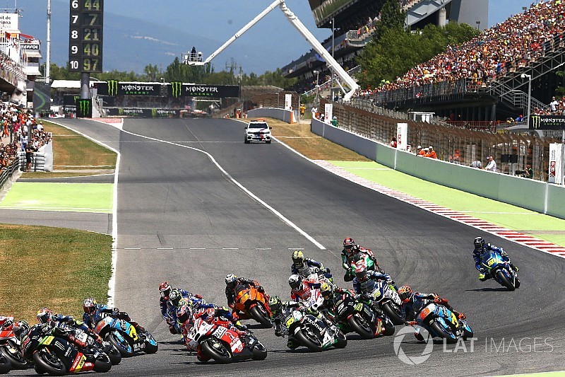Гонщики MotoGP протестують новий асфальт траси Каталонії у травні