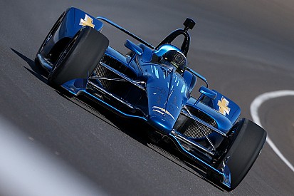 Как новые обвесы IndyCar выглядят в «боевых» условиях. Фото с тестов
