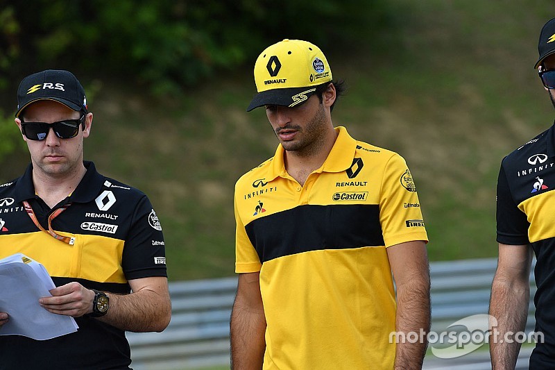 A McLaren Sainzot, a Red Bull Gasly-t szemelte ki