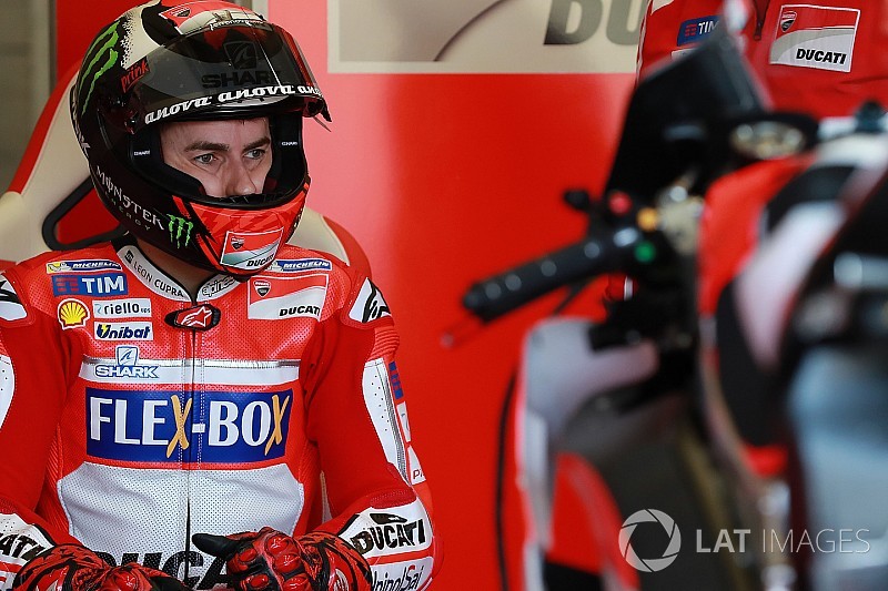 Lorenzo contrata ex-piloto como coach para temporada 2018
