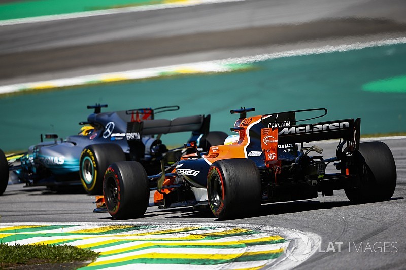 Хемілтон бажає змагатися з Алонсо і McLaren у 2018 році