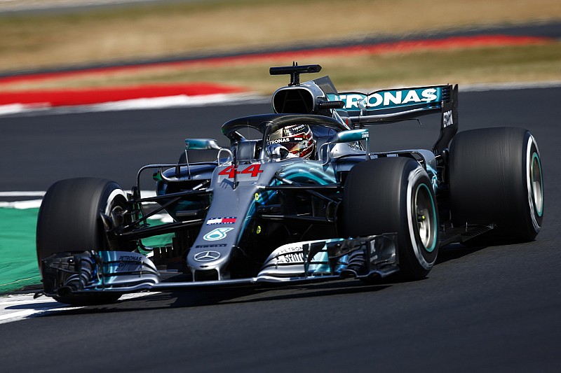 Videón Hamilton F1-es rajtelsősége a Brit Nagydíjról